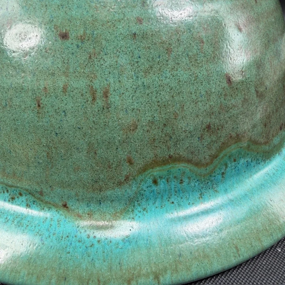 Viana Studio Pottery Green Glaze Speckled Serving Bowl Dish Signed 10.5‎ Inch